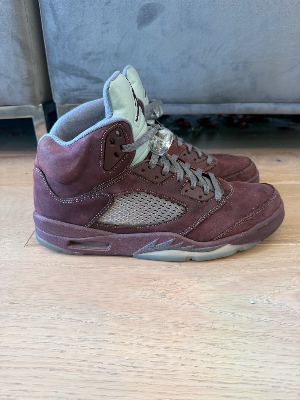 Air Jordan retro 5 burgundy sz 13 DZ4131-600 2023